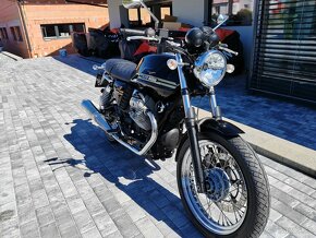 Moto Guzzi V7 - 4