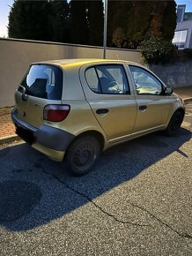 Predám Toyota yaris 1.0i rok 2001 - 4