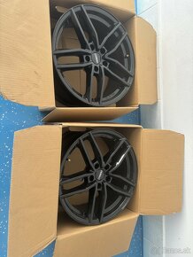 R18 , 5x112 - 4