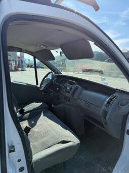 Opel Vivaro Van 2,5 - 4