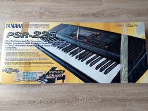 YAMAHA PSR-225 - 4