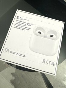 Predám slúchadlá Apple airpods gen 3 s - 4