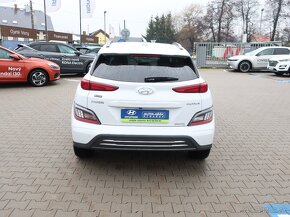 AKCE Hyundai Kona Electric 64kWh POWER ZÁRUKA CZECH EDITION - 4