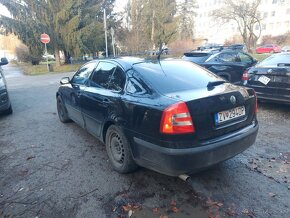 Predam skoda octavia 1.6 benzin. Sedan - 4