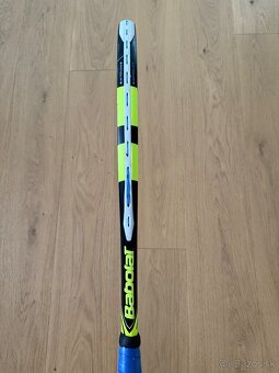 Juniorská tenisová raketa (Babolat Pure Aero) - 4