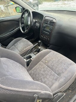 Toyota Avensis 2.0 - 4