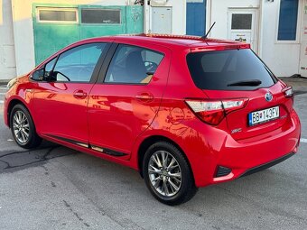 Yaris 1,5 Hybrid 7/2017 85tis.Km 1.majitel - 4