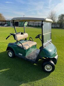 Golfové autíčko EZGO RXW - 4