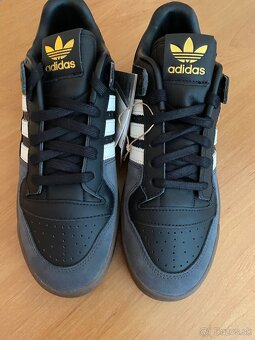 Adidas - 4