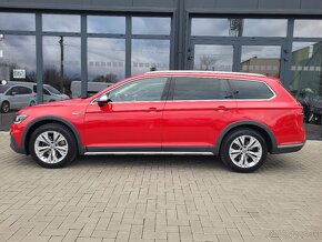 Volkswagen Passat Alltrack 2.0 TDI 4MOTION DSG Business - 4