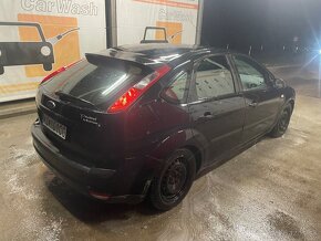 Predám Ford focus 1.8tdci - 4