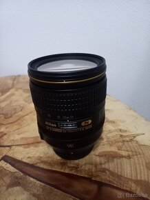 Nikon nikkor - 4