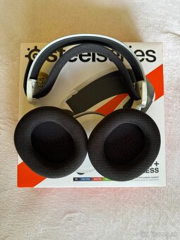 SteelSeries Arctis 7+ bezdrôtové - 4