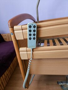 Zdravotná elektrická polohovacia posteľ - 4