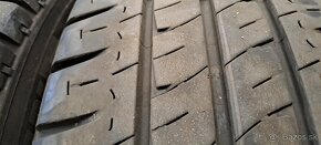 Predám 4ks jazdené letné 225/65r16C Michelin na dodávku - 4