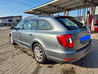 Škoda Superb kombi - 4