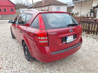 KIA CEED 1,6 BENZÍN 85KW ROK 2010 - 4