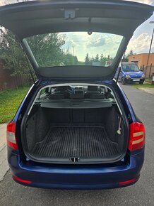 Škoda Octavia 1,6 TDi 77kw  kombi DPH - 4