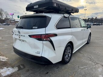 2021 TOYOTA SIENNA XLE HYBRID AWD - 4