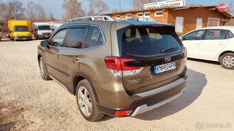 Subaru Forester 2.0i MHEV Premium Edition Lineartronic - 4