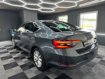 Škoda Superb 2.0 TDI SCR Ambition 4x4 DSG - 4