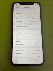 iPhone 11 64GB RED Product - 4