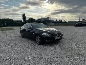 BMW 5 F10 530d xdrive - 4