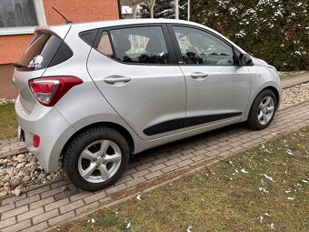 Predäm hyundai i 10  1,2i - 4