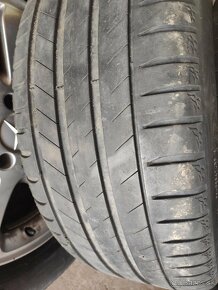 Pneu 255/55 R18 - 4