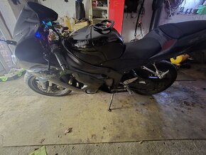 Kawasaki ZX6R 636C - 4