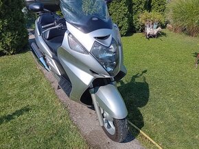 Honda Silver Wing 600 - 4