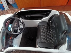 Elektricke autíčko Audi e-tron 4x4 - 4