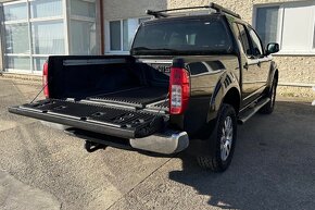 Popis NISSAN NAVARA 3,0 V 6 DCI 4x4 - 4