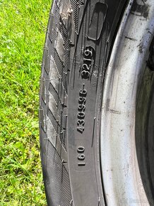 Nokian WR Snowproof 225/55 R16 - 4