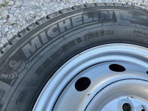 215/75R16C 113/111R Michelin Agilis - 4