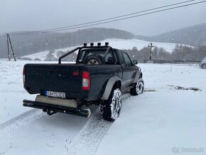 Predám Nissan navara d22 - 4