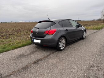 OPEL ASTRA J 2011 - 4