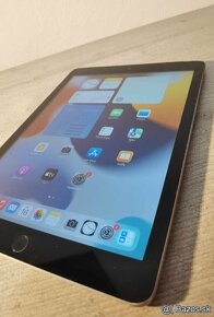 9.7" tablet Apple iPad 5 gen / 32GB Cell prasklinka - 4