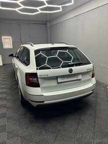 Škoda Octavia Combi 2.0TDI Drive Dsg 4x4 - 4