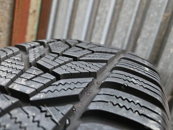 Kvalitné zimné pneu Hankook Winter ICept - 215/65 r17 99V - 4