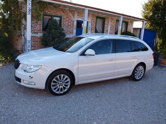 Škoda Superb Combi 2.0 TDI CR Elegance DSG - 4