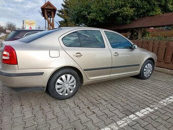 Predam skoda oktavia 2 1.6 benzin 74kw - 4