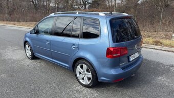 Volkswagen Touran 2011 1.6Tdi DSG, WEBASTO, BiXENON - 4