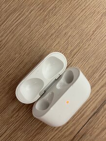 Púzdro na Apple AirPods 3 - 4