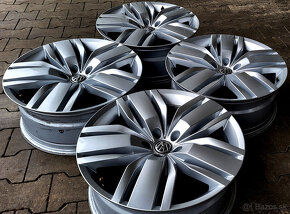 alu R20 5x112, pneu 255/50, orig. VW Touareg /+ Audi E-Tron - 4