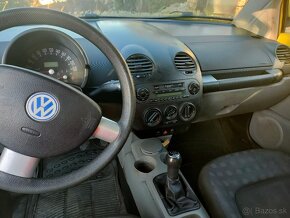 Volkswagen New Beetle - 4