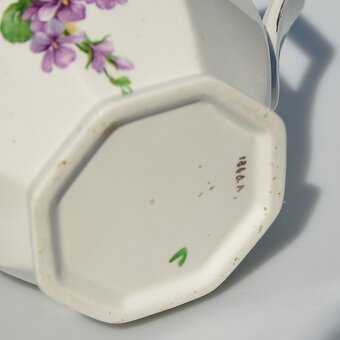 2 starožitné porcelánové džbány z Anglicka - Fialky - 4