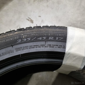 Letné pneumatiky 235/45 R17 MICHELIN DOT0417 - 4