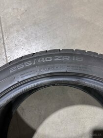 255/40 R18 - 4