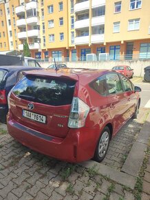 Toyota Prius Plus - 4